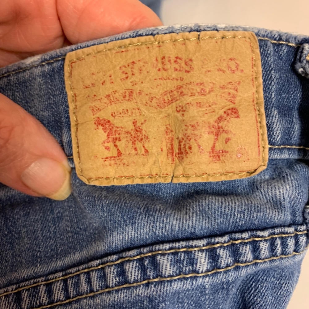Levi’s 315 Shaping Women’s Bootcut 33x35 Distressed Faded Causal cowgirl western - Picture 5 of 10